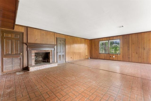 4828 Prien Bluff Road, Lake Charles, LA 70605