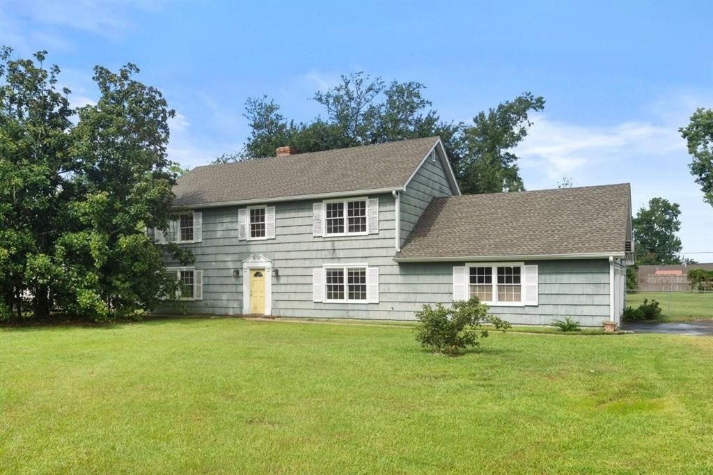 4828 Prien Bluff Road, Lake Charles, LA 70605