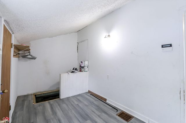 107 1st Street, Shelbyville, IN 46176