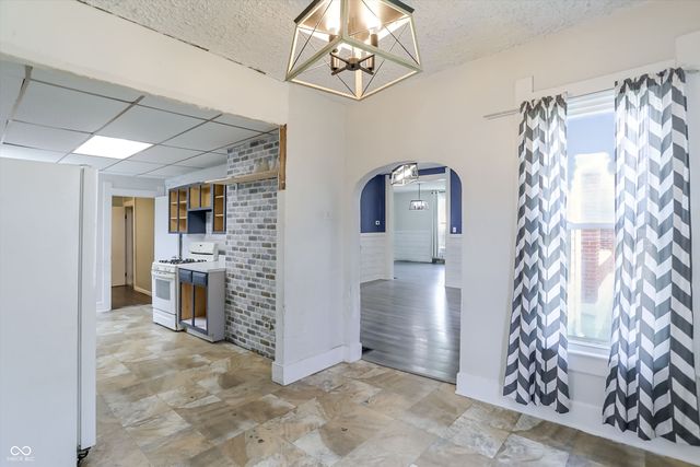 107 1st Street, Shelbyville, IN 46176