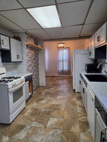 107 1st Street, Shelbyville, IN 46176