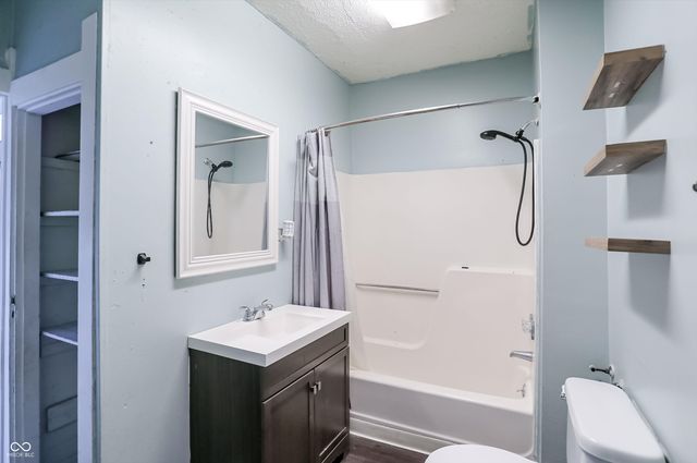107 1st Street, Shelbyville, IN 46176