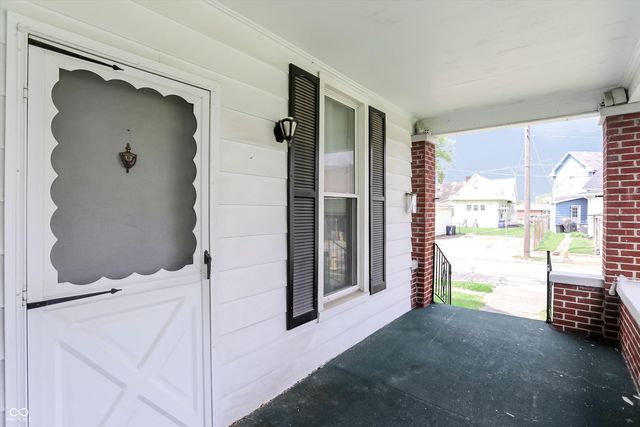 107 1st Street, Shelbyville, IN 46176