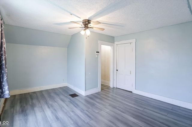 107 1st Street, Shelbyville, IN 46176