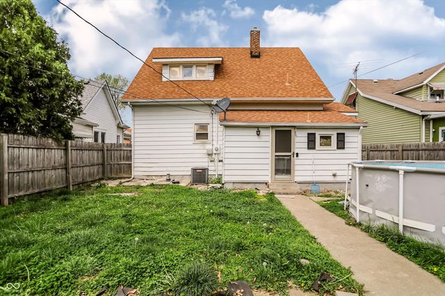 107 1st Street, Shelbyville, IN 46176