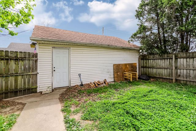 107 1st Street, Shelbyville, IN 46176