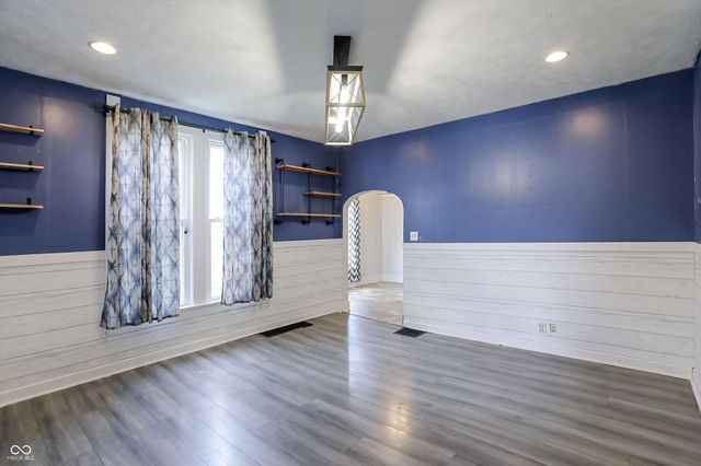 107 1st Street, Shelbyville, IN 46176