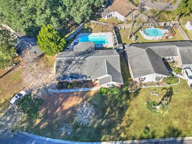 111 Sandtrap Road, Summerville, SC 29483