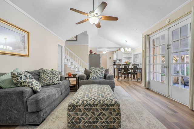 111 Sandtrap Road, Summerville, SC 29483