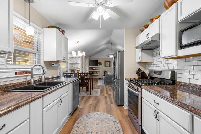 111 Sandtrap Road, Summerville, SC 29483