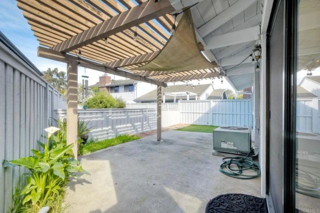 8147 Via Mallorca, La Jolla, CA 92037