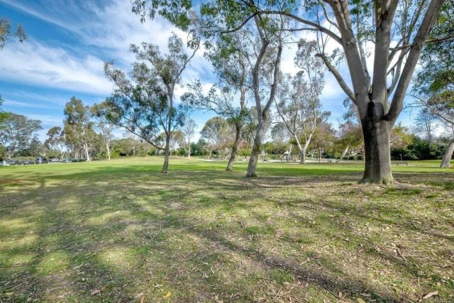 8147 Via Mallorca, La Jolla, CA 92037