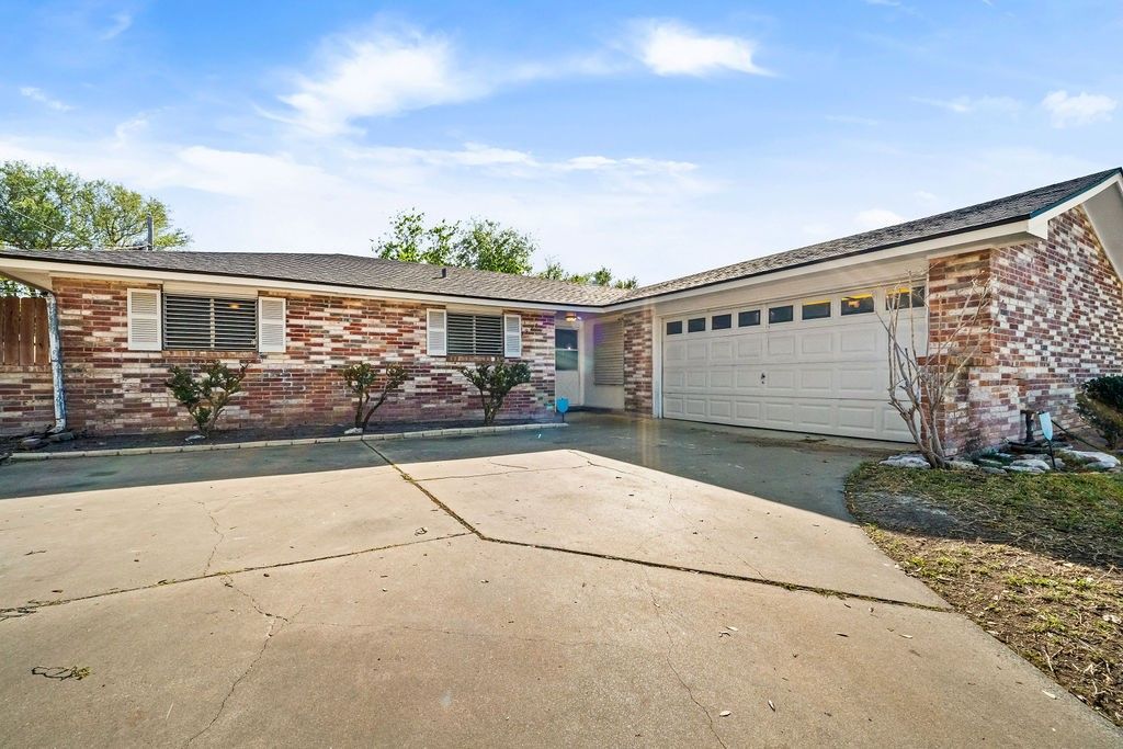 3925 Tripoli, Corpus Christi, TX 78415