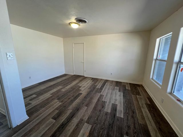 1907 45th Street, Lubbock, TX 79412