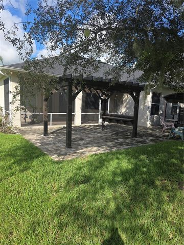 944 CLASSIC VIEW DRIVE, Auburndale, FL 33823