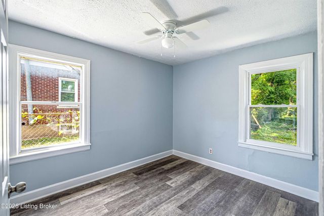 3443 Algonquin Pkwy, Louisville, KY 40211