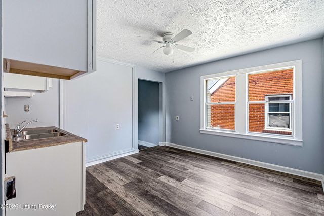 3443 Algonquin Pkwy, Louisville, KY 40211