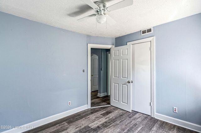 3443 Algonquin Pkwy, Louisville, KY 40211