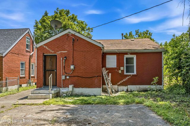 3443 Algonquin Pkwy, Louisville, KY 40211
