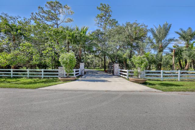 10780 Anderson Lane, Wellington, FL 33449