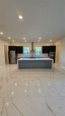 4716 W EUCLID AVENUE, Tampa, FL 33629