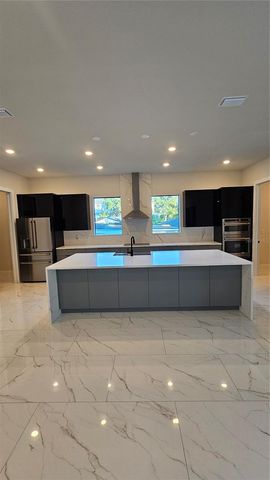 4716 W EUCLID AVENUE, Tampa, FL 33629