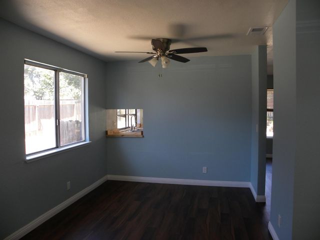 8709 Los Encantos Cir, Elk Grove, CA 95624