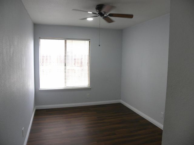 8709 Los Encantos Cir, Elk Grove, CA 95624