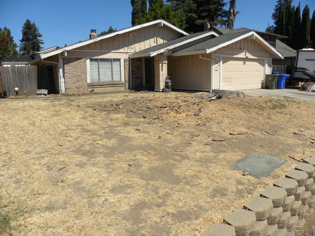 8709 Los Encantos Cir, Elk Grove, CA 95624