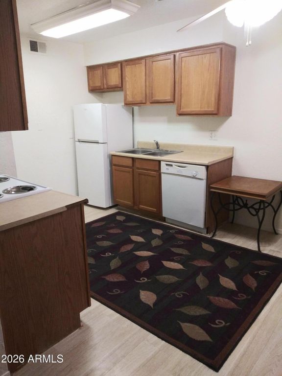 2537 W GEORGIA Avenue 18, Phoenix, AZ 85017