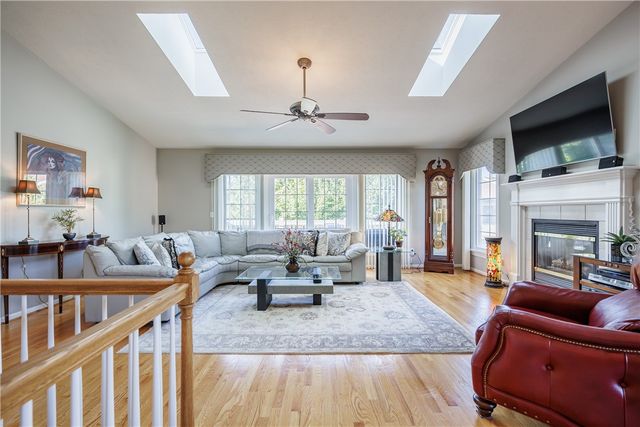 663 Midship Circle, Webster, NY 14580