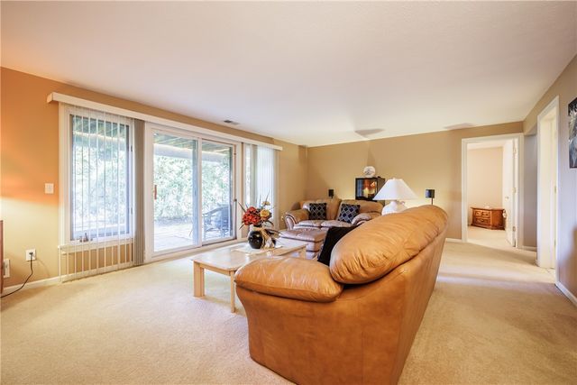 663 Midship Circle, Webster, NY 14580