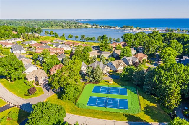 663 Midship Circle, Webster, NY 14580