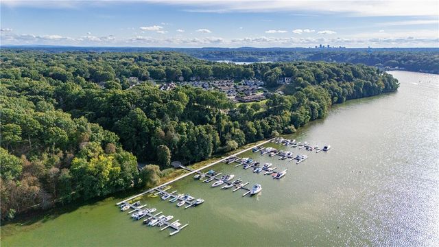 663 Midship Circle, Webster, NY 14580