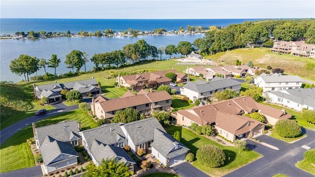 663 Midship Circle, Webster, NY 14580