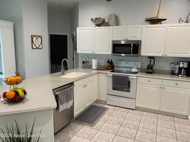 781 Sunset Lakes Drive, Merritt Island, FL 32953