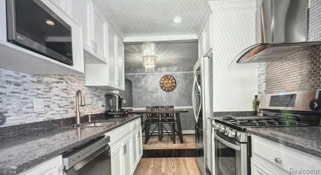 146 Meridan Street, Dearborn, MI 48124