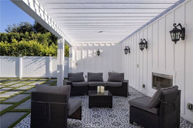 4637 Morella Avenue, Valley Village, CA 91607