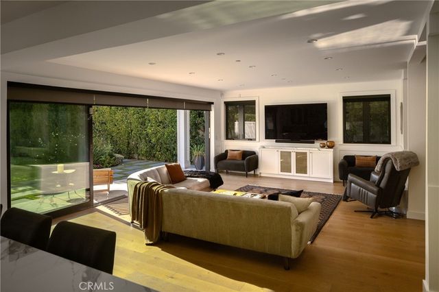 4637 Morella Avenue, Valley Village, CA 91607