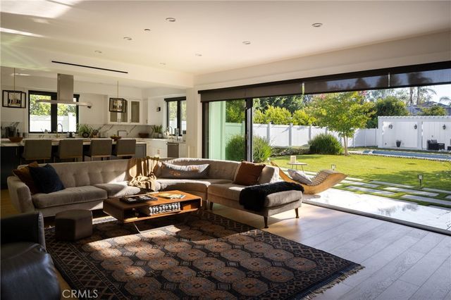 4637 Morella Avenue, Valley Village, CA 91607