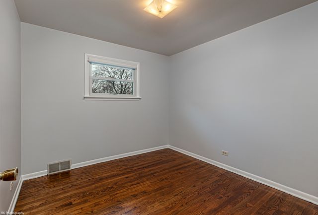 6645 Riverside Drive, Tinley Park, IL 60477