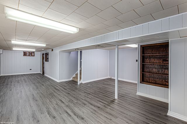 6645 Riverside Drive, Tinley Park, IL 60477