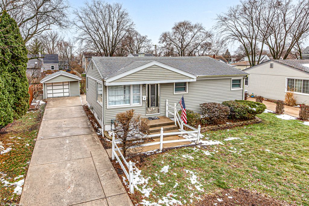 6645 Riverside Drive, Tinley Park, IL 60477