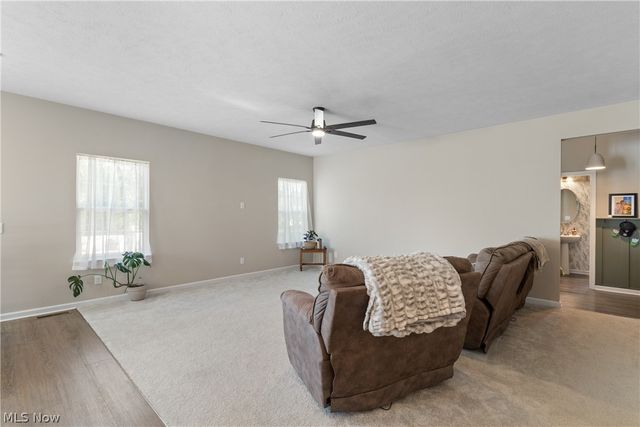 2262 Monaco Street NW, Uniontown, OH 44685