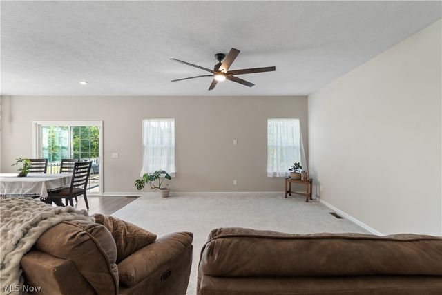 2262 Monaco Street NW, Uniontown, OH 44685