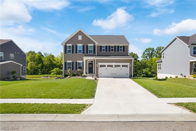 2262 Monaco Street NW, Uniontown, OH 44685