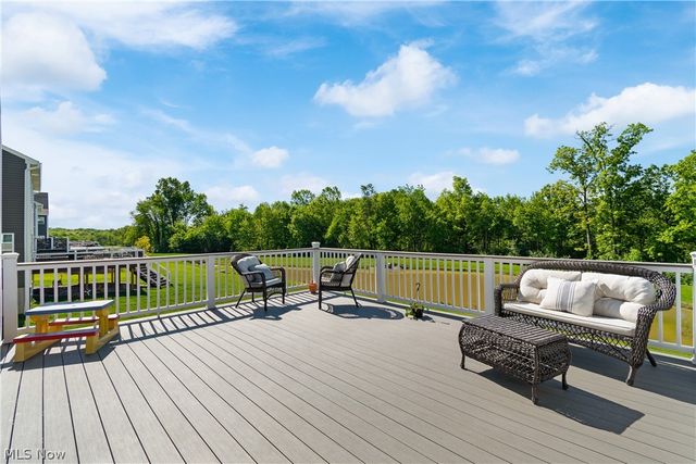 2262 Monaco Street NW, Uniontown, OH 44685