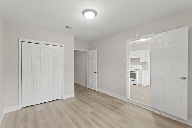 9133 Woodlyn Road, Houston, TX 77078