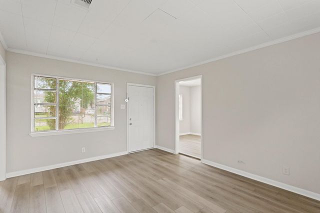 9133 Woodlyn Road, Houston, TX 77078