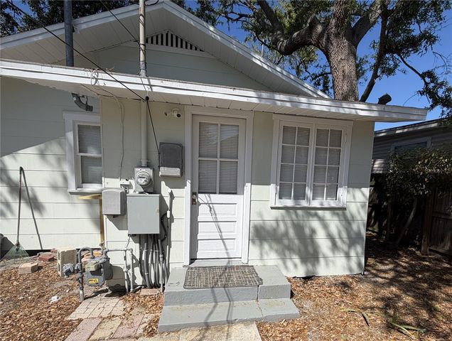 3844 BURLINGTON AVENUE N, St Petersburg, FL 33713